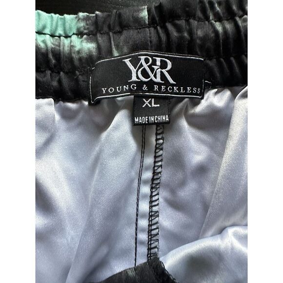 Young and Reckless‎ Green Black Tie Dye Elastic Polyester Shorts Size XL - Picture 6 of 9